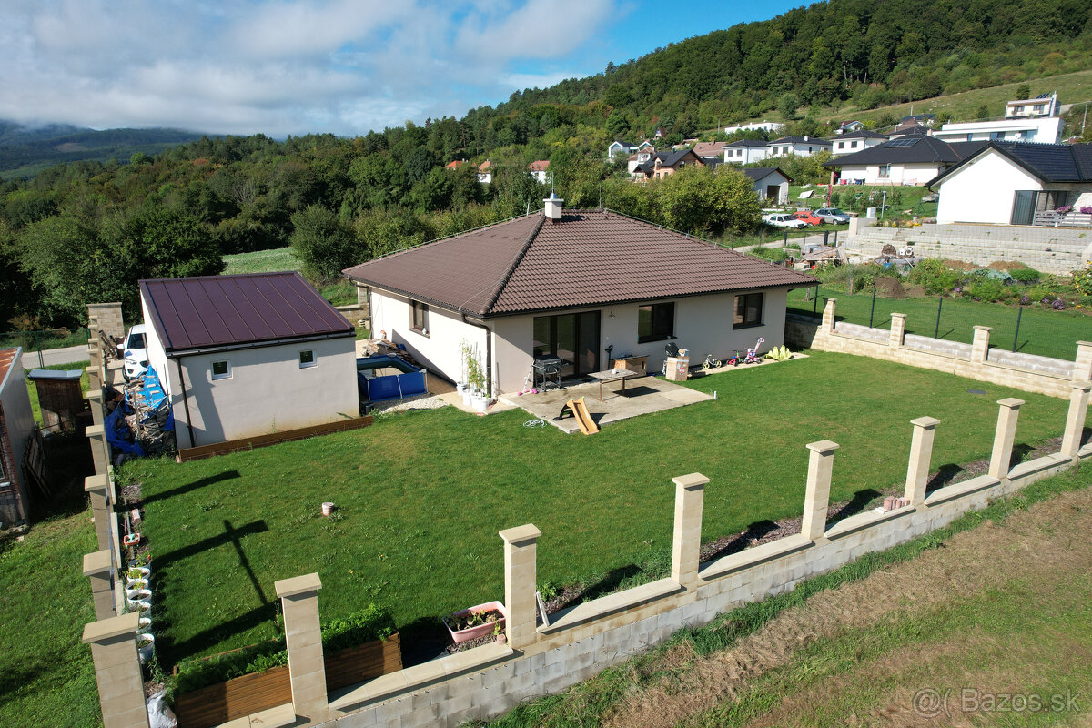 Na predaj novostavba rozmerného, 4 izbového rodinného domu s - 4