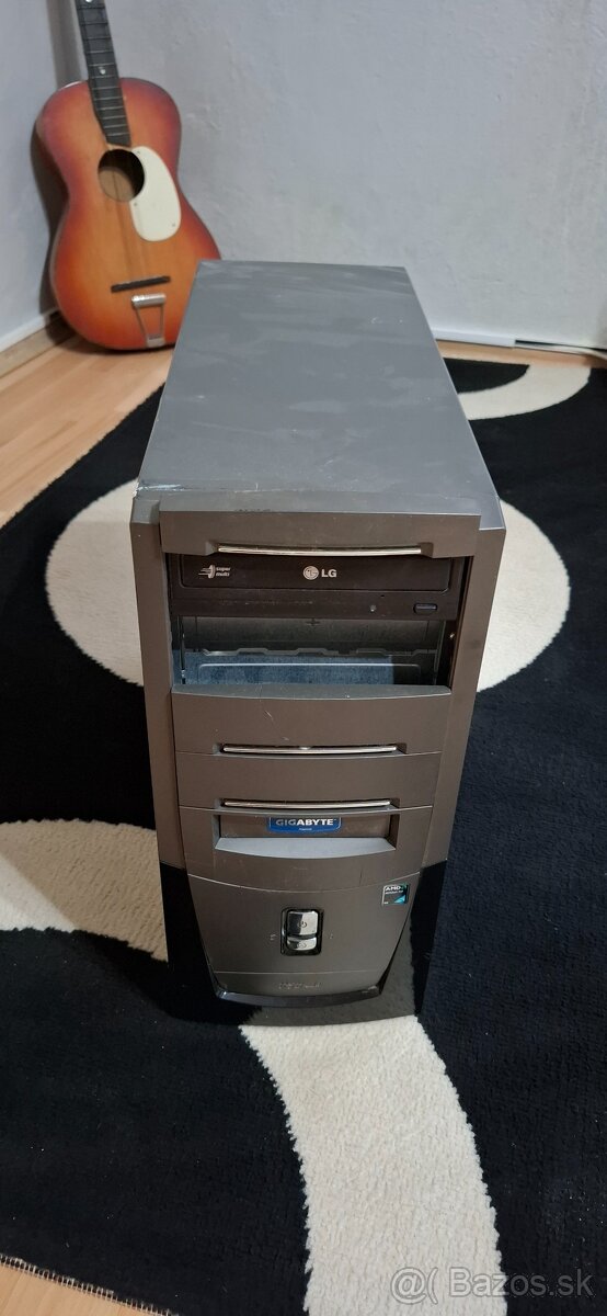 Velka pc bedna bez ventilátorov - 4