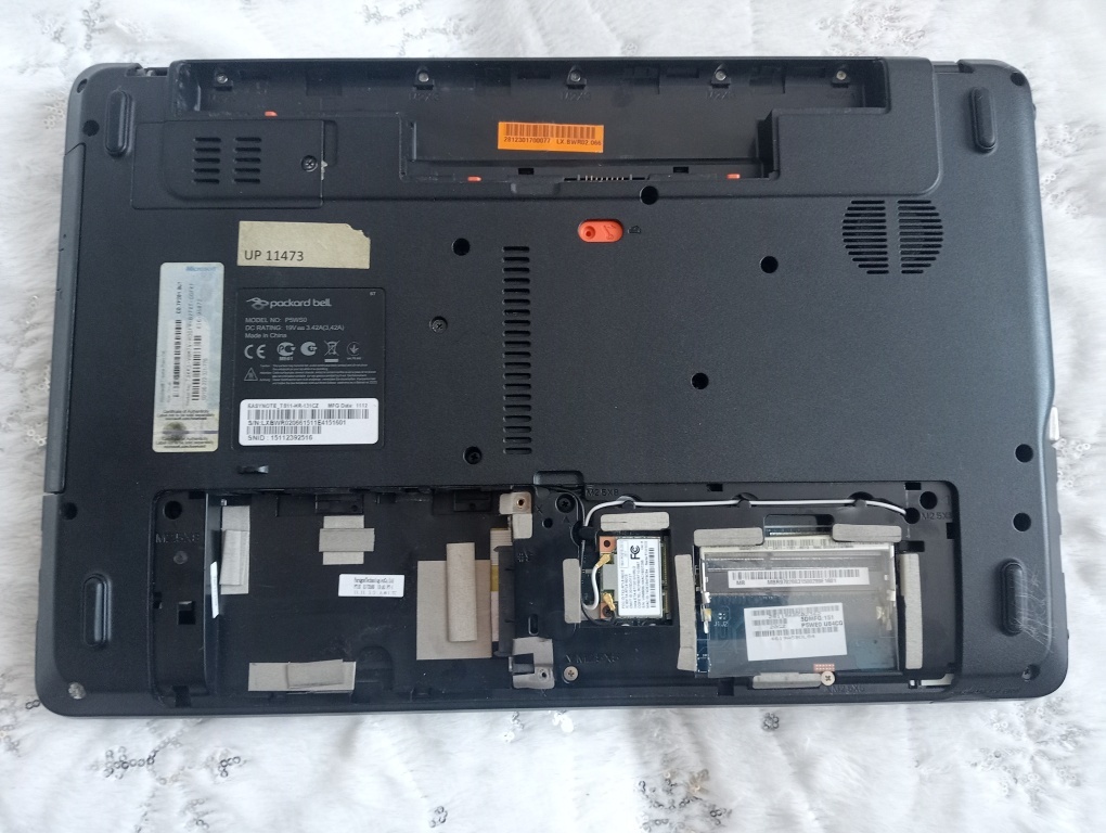 predám základnú dosku z Packard Bell Easynote TS11 - 4