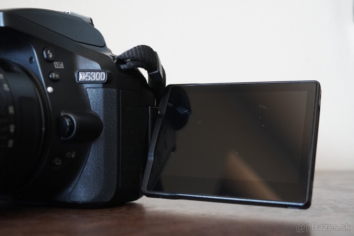 Nikon D5300 + 18-55mm VR + brašna - 4