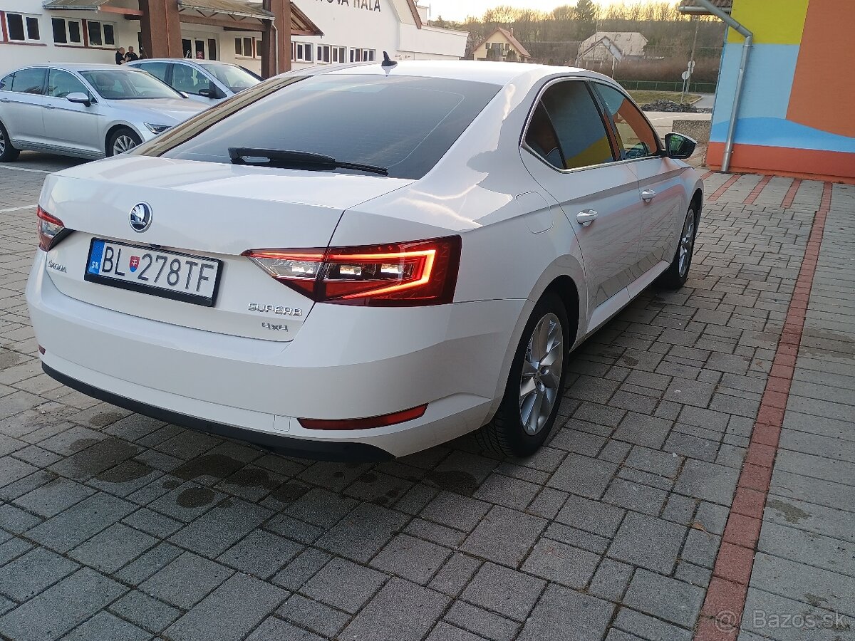 Škoda Superb - 4
