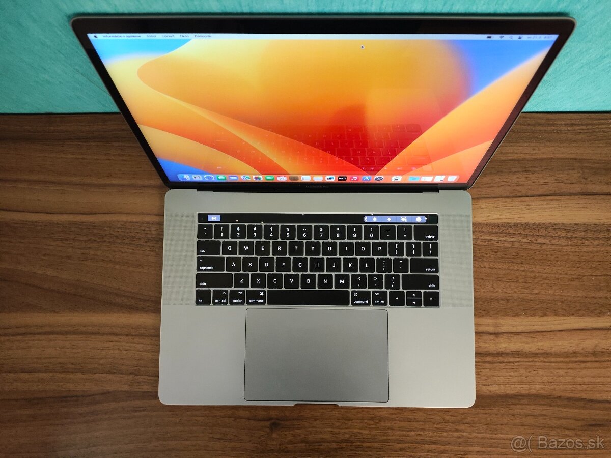 MacBook Pro 15 2017 | i7 • 16GB • 256GB SSD - 4