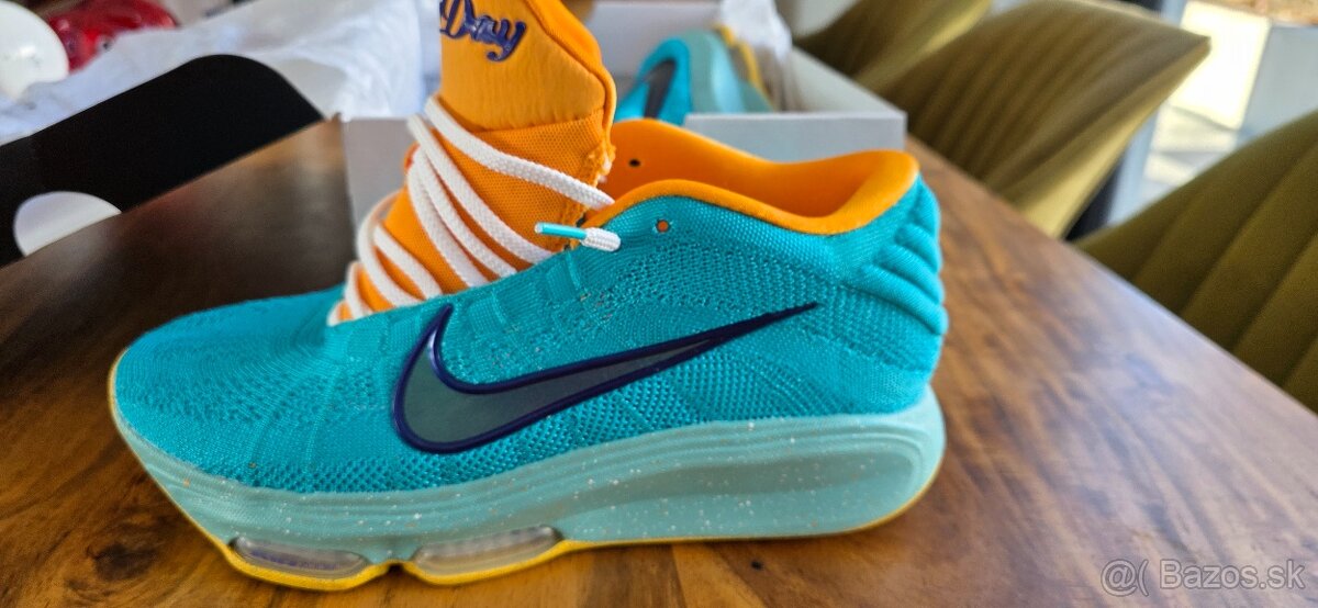 NIKE G.T. HUSTLE 3 - 4