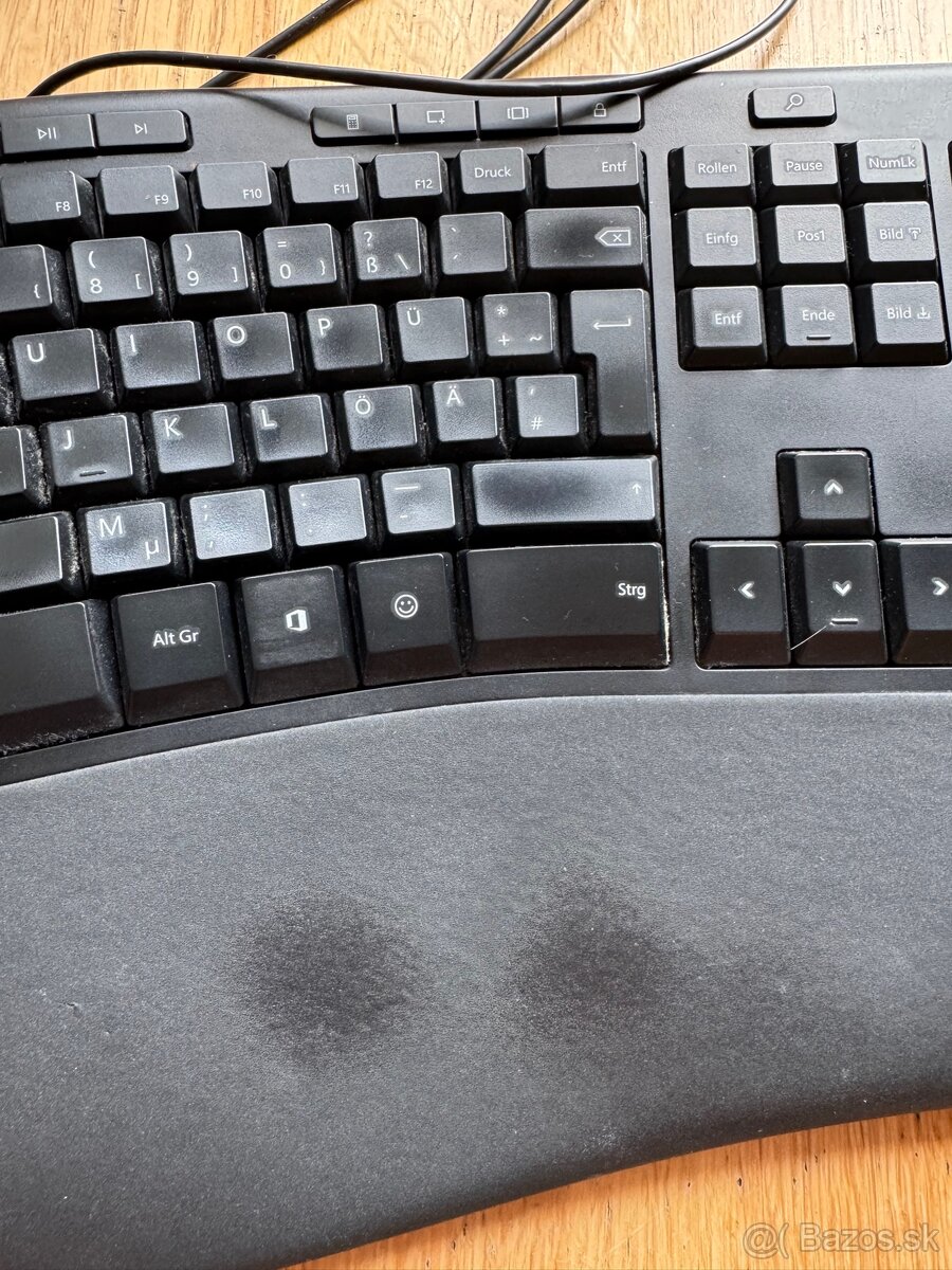 Microsoft Natural Ergonomic Keyboard 4000 - USB - 4