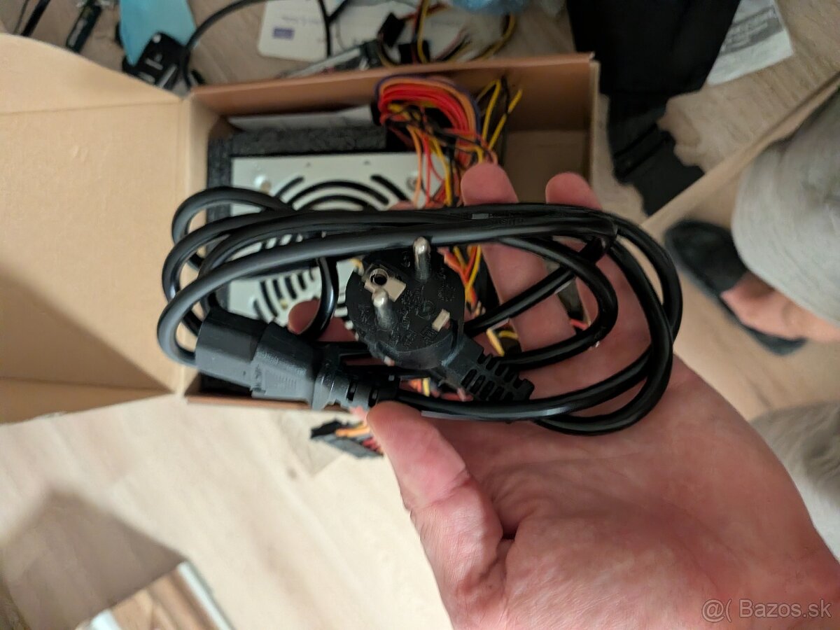 Zdroj ATX 400 W PFC - 4