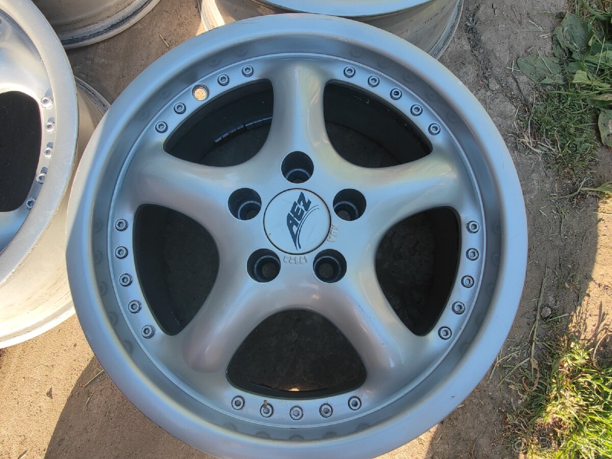 Predám R15 - 4
