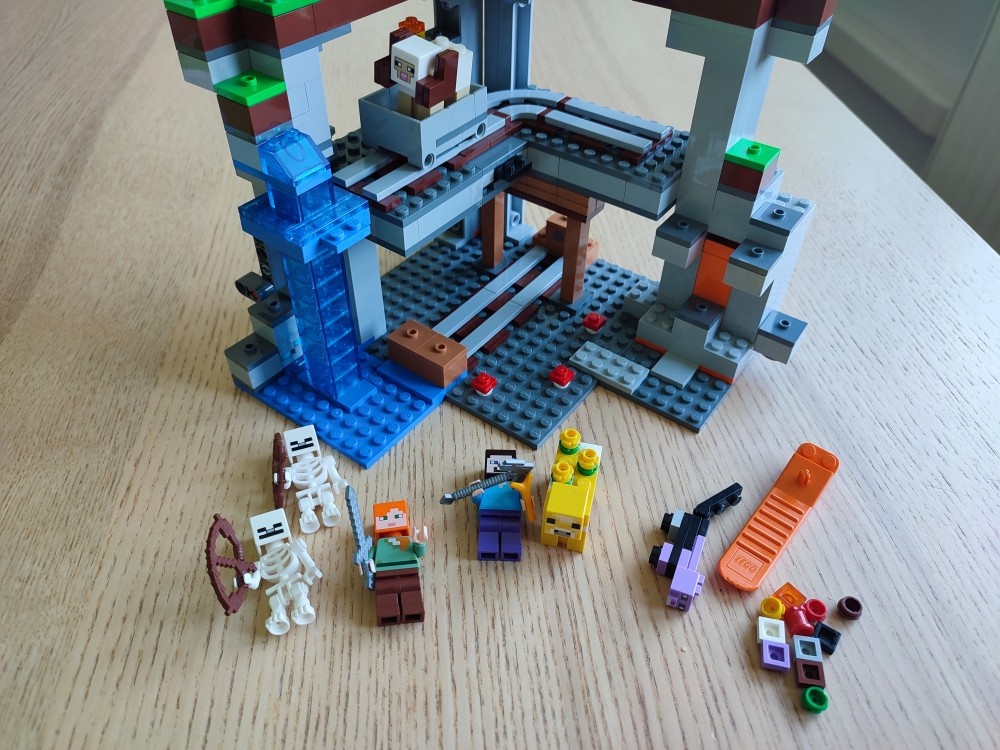 21169 Lego Minecraft - Prvé dobrodružstvo - 4