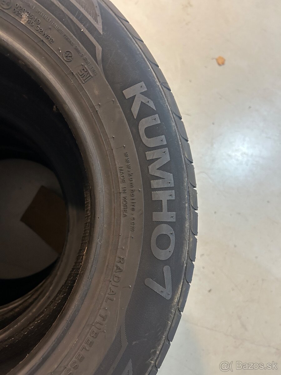 Predám zanovne letné pneumatiky Kumho 185/55 R15 , dezén 8-9 - 4
