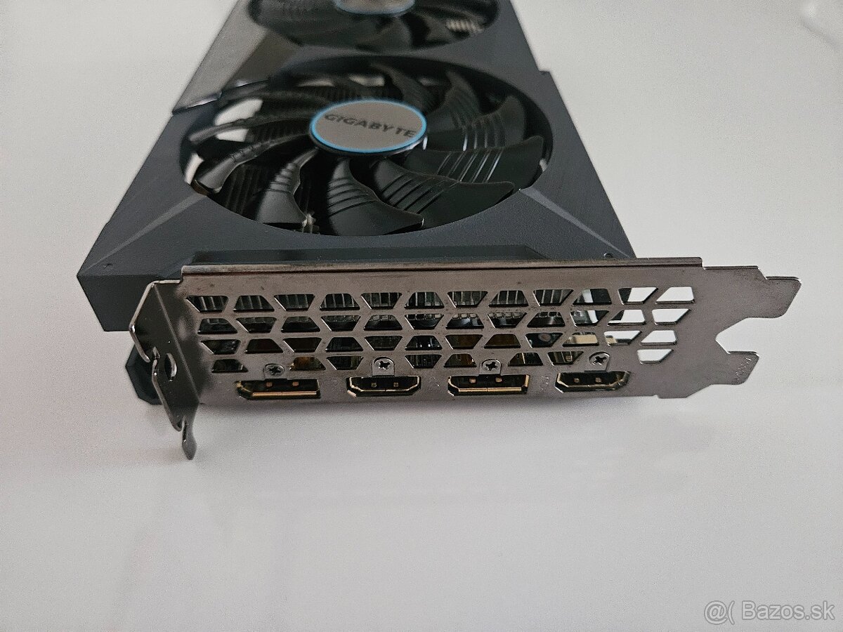 GIGABYTE GeForce RTX 3050 EAGLE 8G - 4