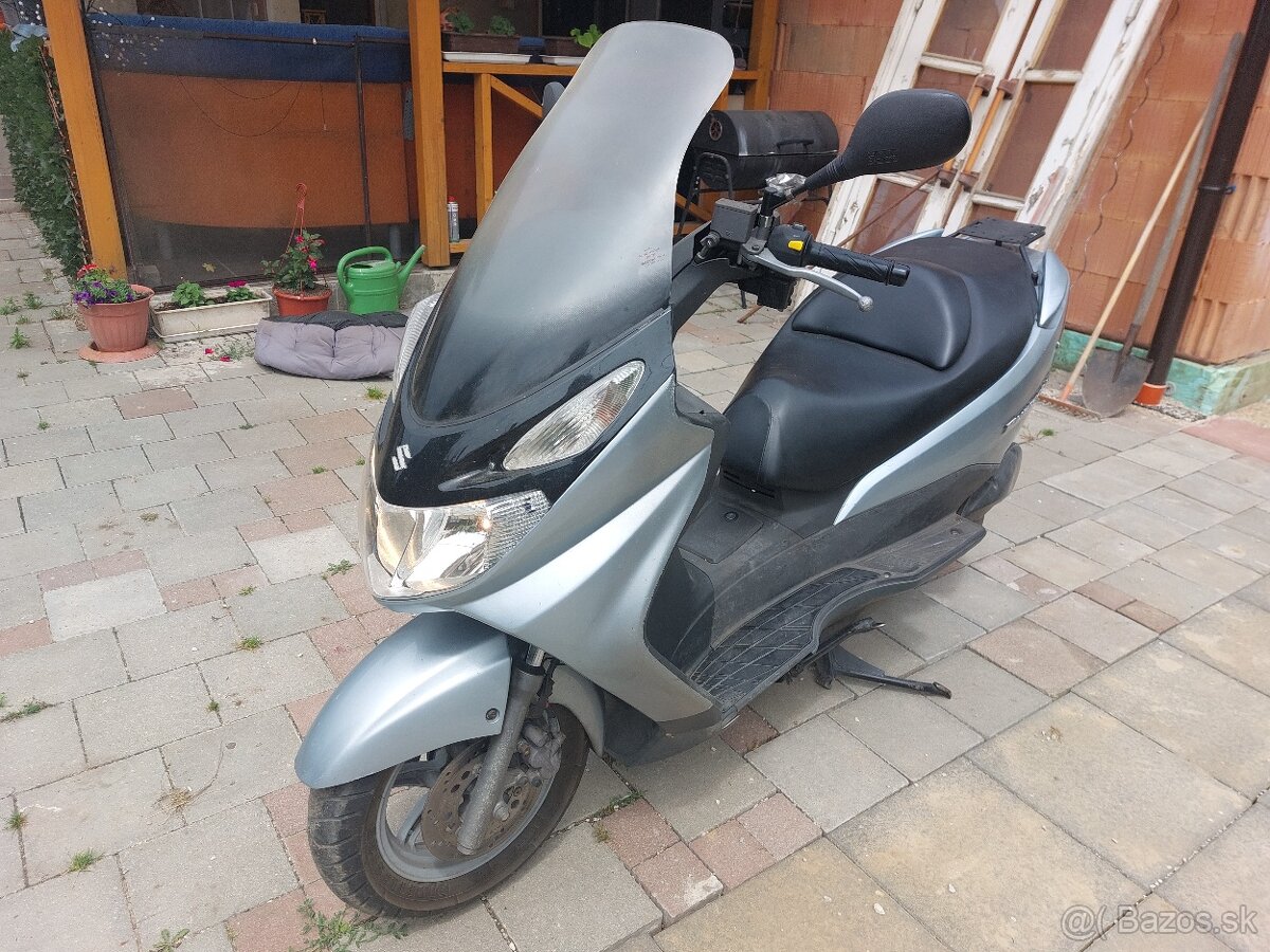 Suzuki burgman - 4