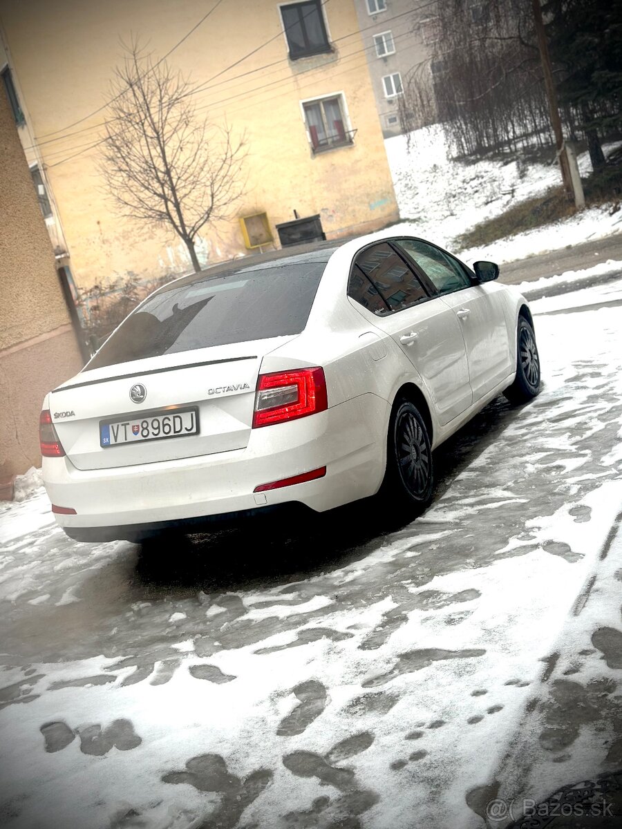 Predám škodu Octaviu 3 1.6 2014 - 4