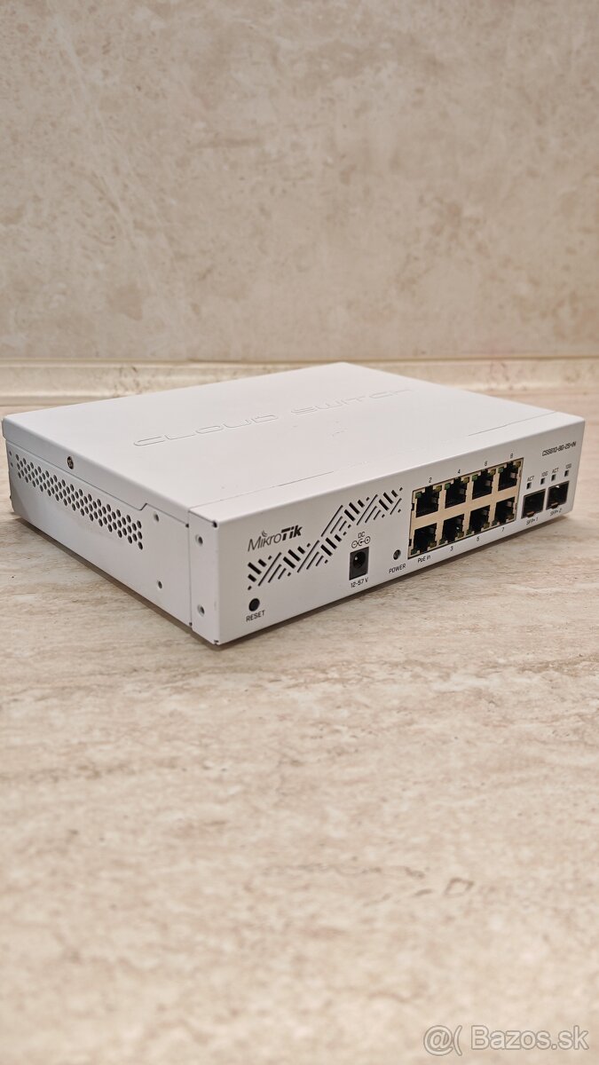 MikroTik CSS610-8G-2S+IN, switch 8x GLAN, 2x SFP+ - 4