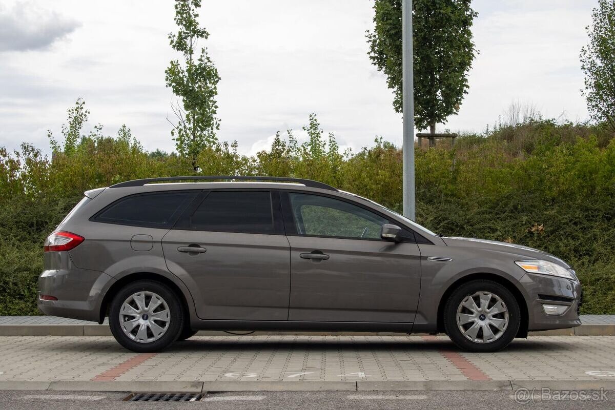 Ford Mondeo Combi 2.0 TDCi DPF (140k) Trend - 4