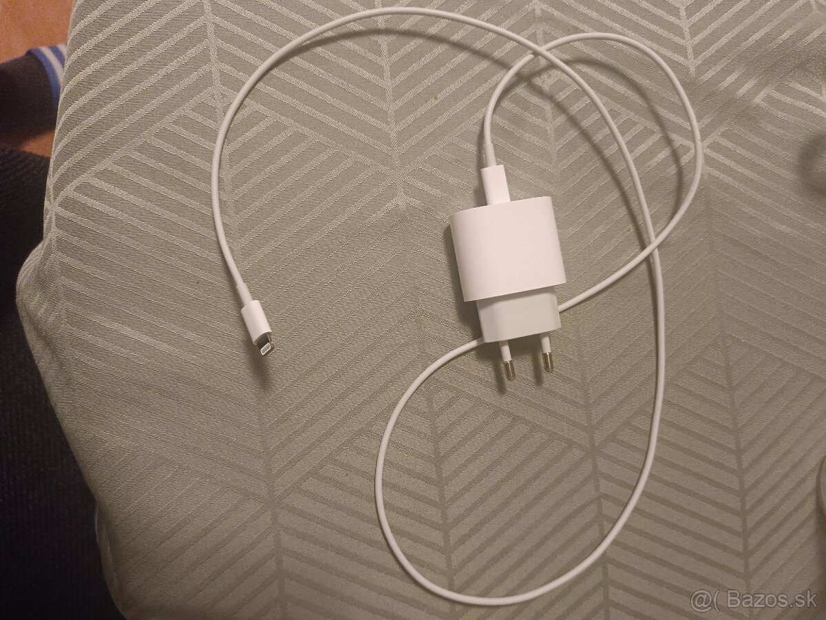 Apple adaptér+kábel - 4