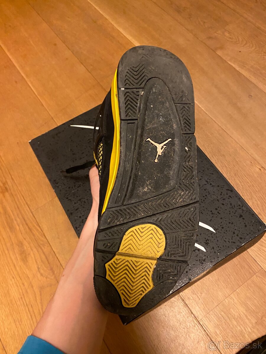 Jordan 4 retro thunder - 4