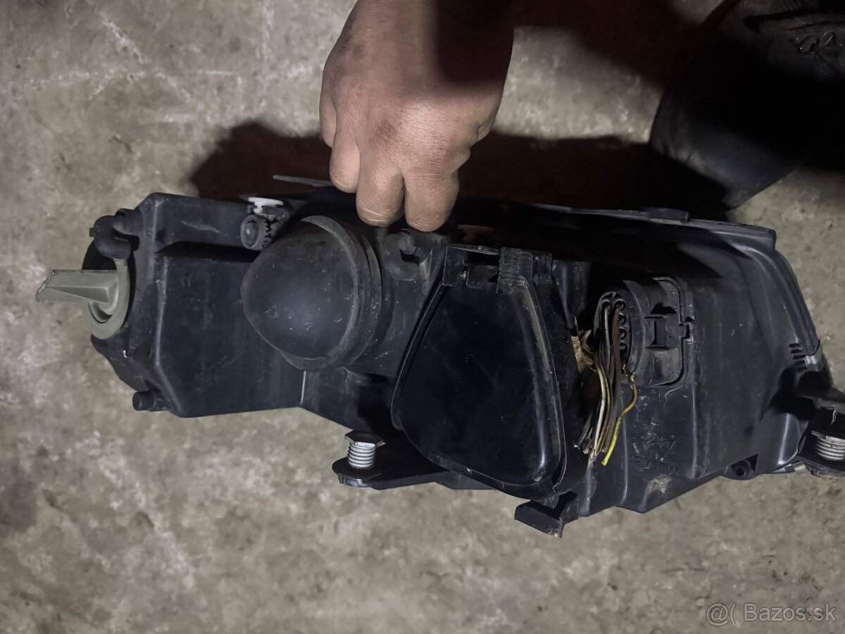 Predné lave svetlo vw passat b5,5 - 4