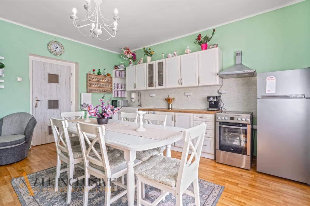 ALL INCLUSIVE | NA PREDAJ 3-IZBOVÝ RODINNÝ DOM S GARÁŽOU, HO - 4