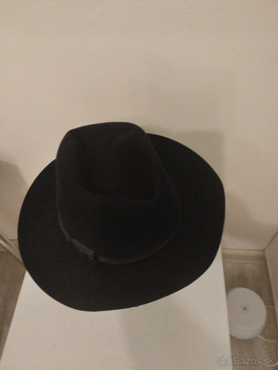 klobúky - 4