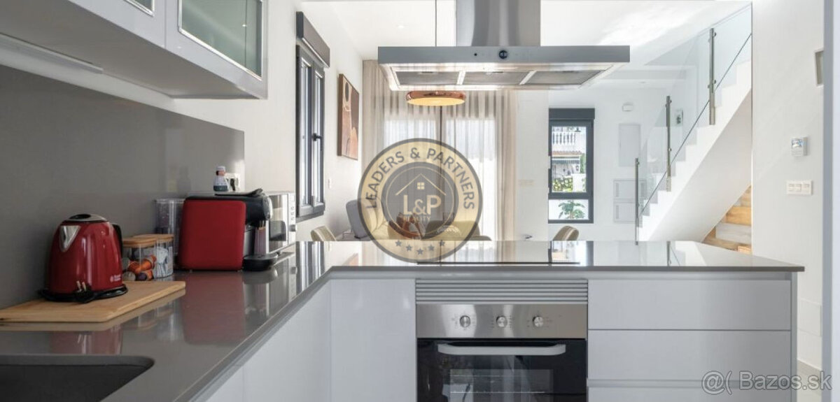 Modrený 2 podlažný dom 4+kk s bazénom, Torrevieja-Španielsko - 4