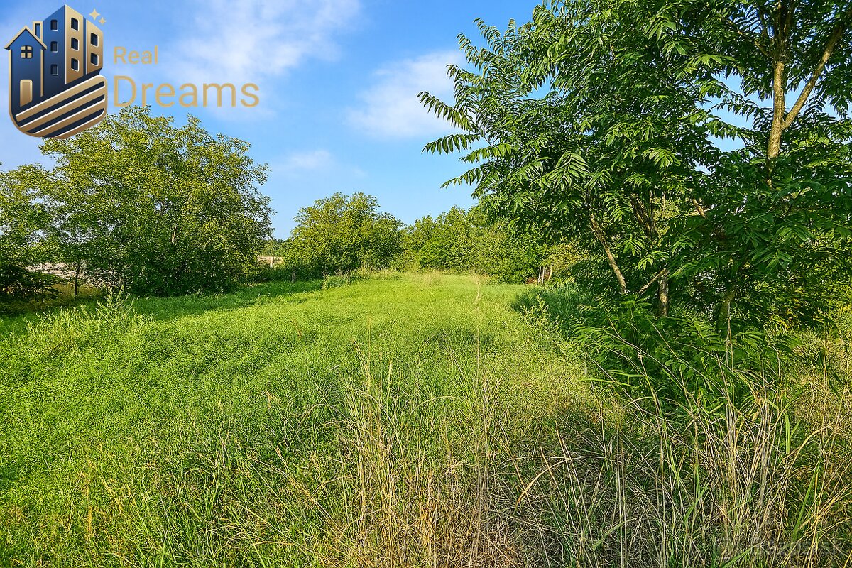 Stavebný pozemok na predaj – Veľké Zálužie, len pár minút od - 4