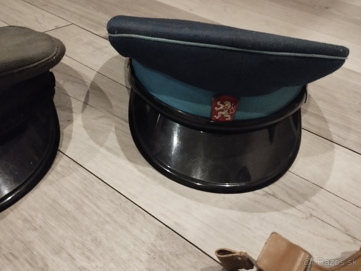 Staré čiapky - 4