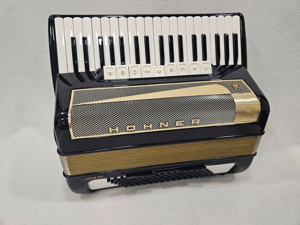 akordeon hohner lucia IV 96b - 4