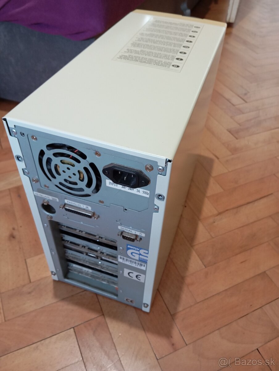 Počítač Pentium 200 - 4