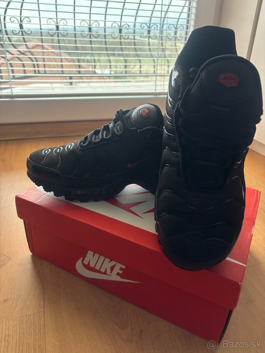 Nike Air Max Plus - 4
