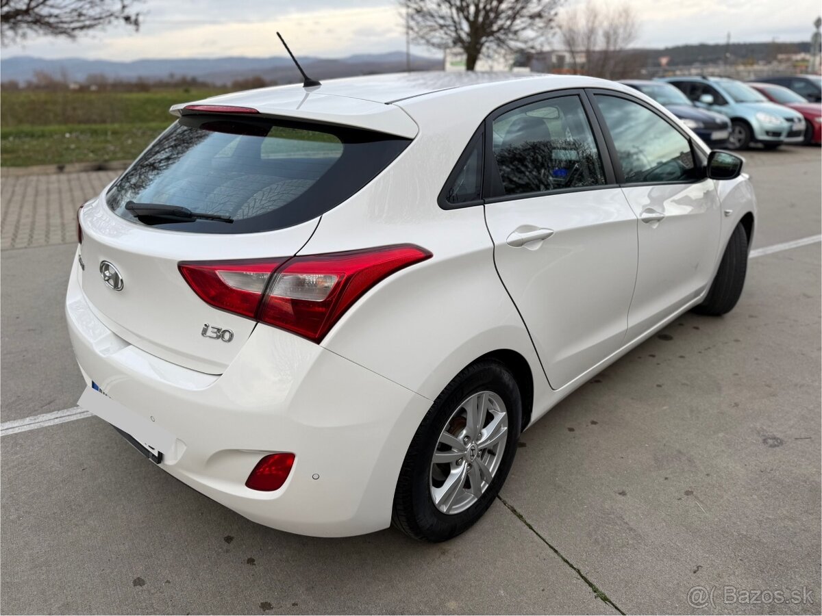 Hyundai i30 1.4i Benzin MPI DOHC CVVT Comfort//SK VOZIDLO// - 4