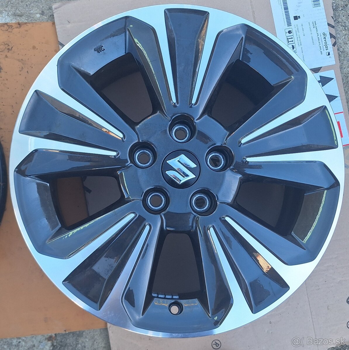 alu kolesá SUZUKI 17x6,5J - 4