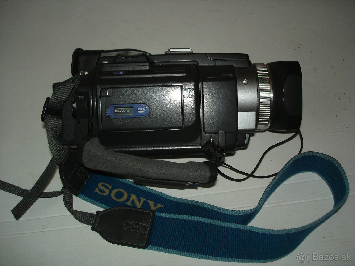 predám videokameru Sony DCR trv 950 NTSC - 4
