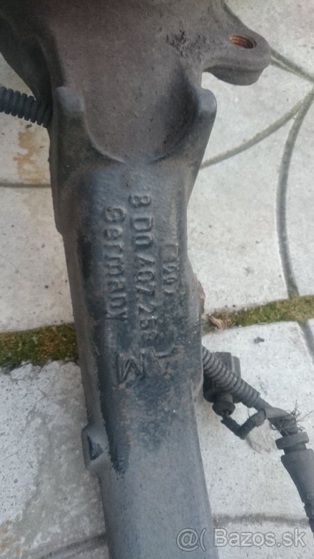 Otoč Passat B5,5 8D0407257 a 8D0407258 - 4