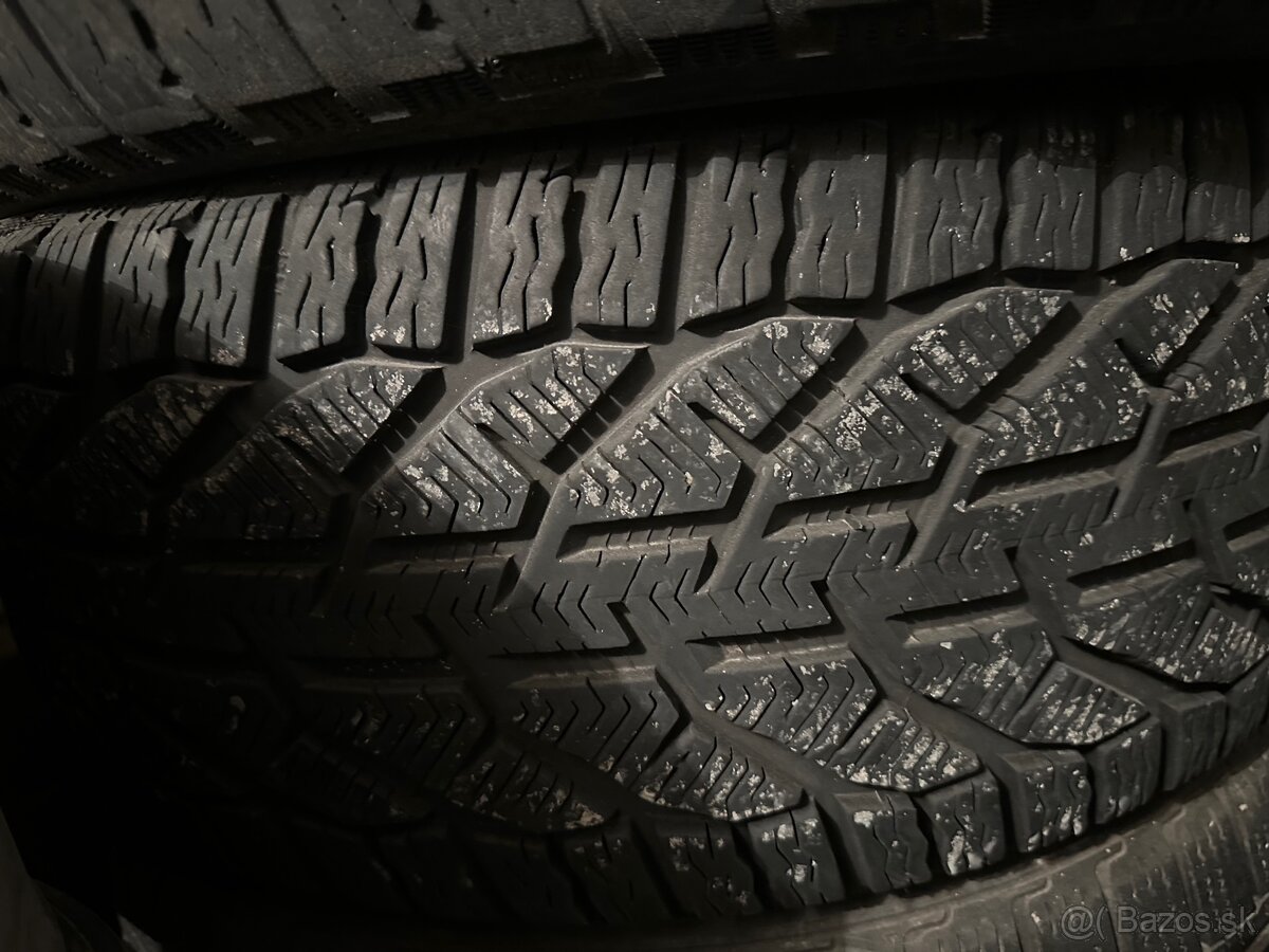 Predám Pneumatiky R18 - 4