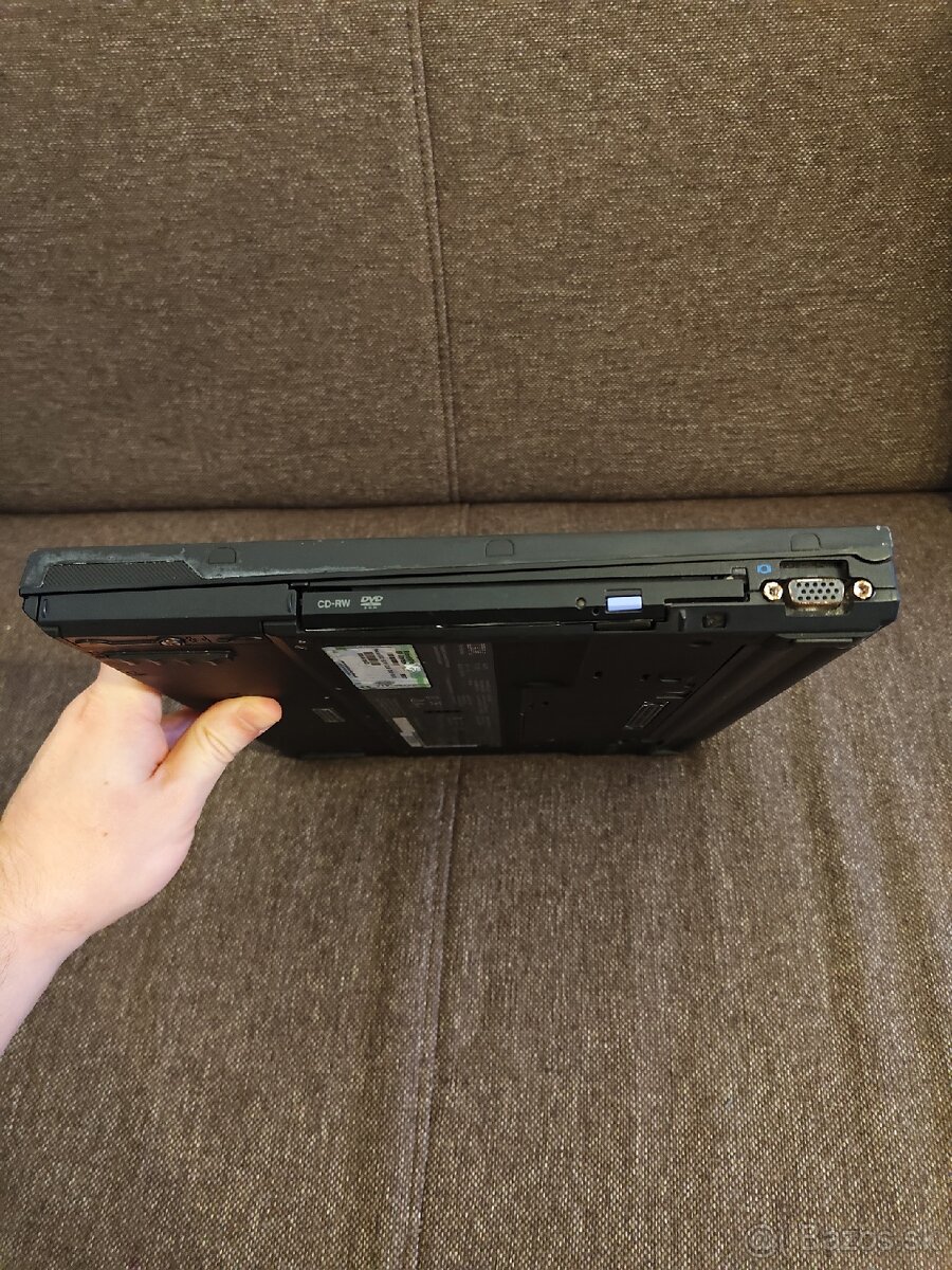 Notebook IBM Thinkpad T42 14 palcový - 4