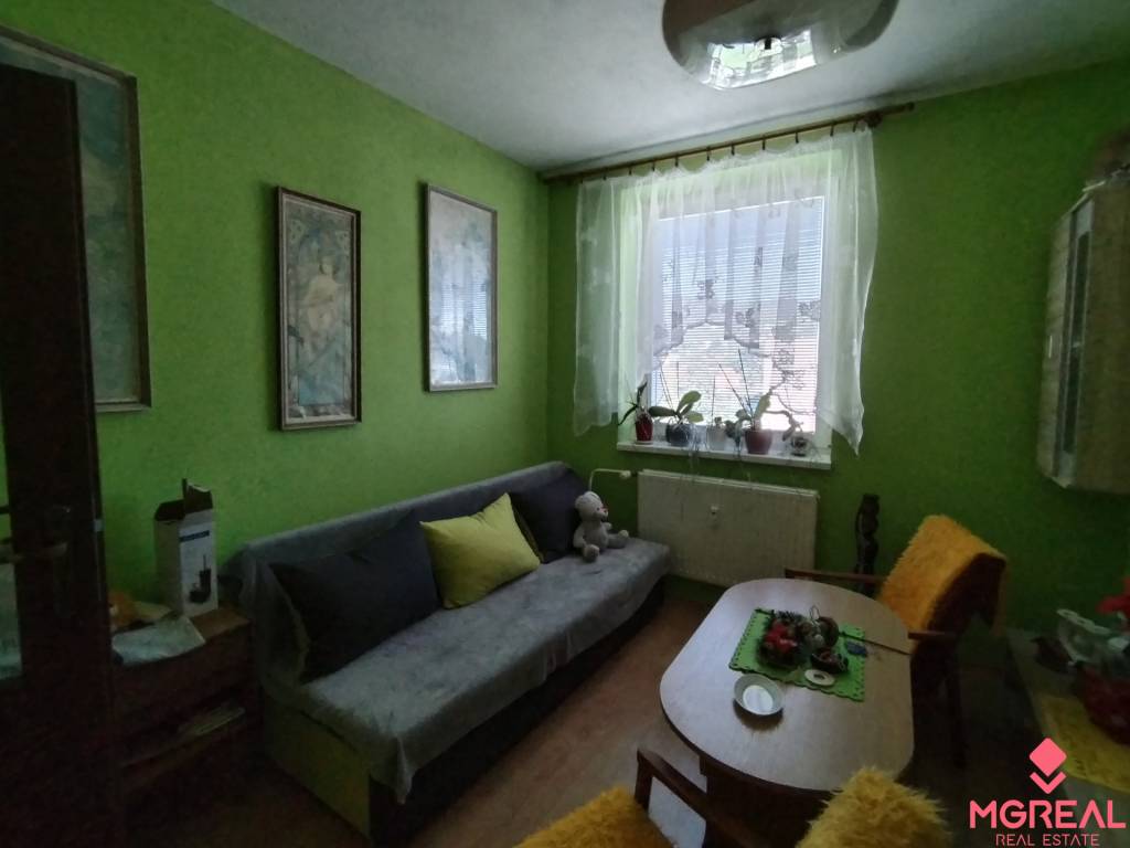 Predaj 4 -izbového bytu - Pukanec - 4