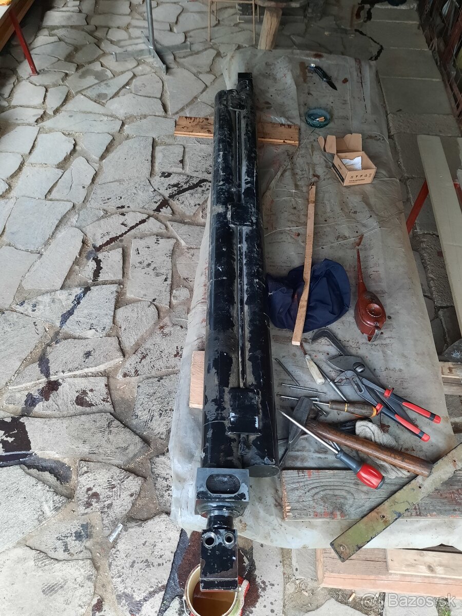 Hydraulický dvojvalec - 4