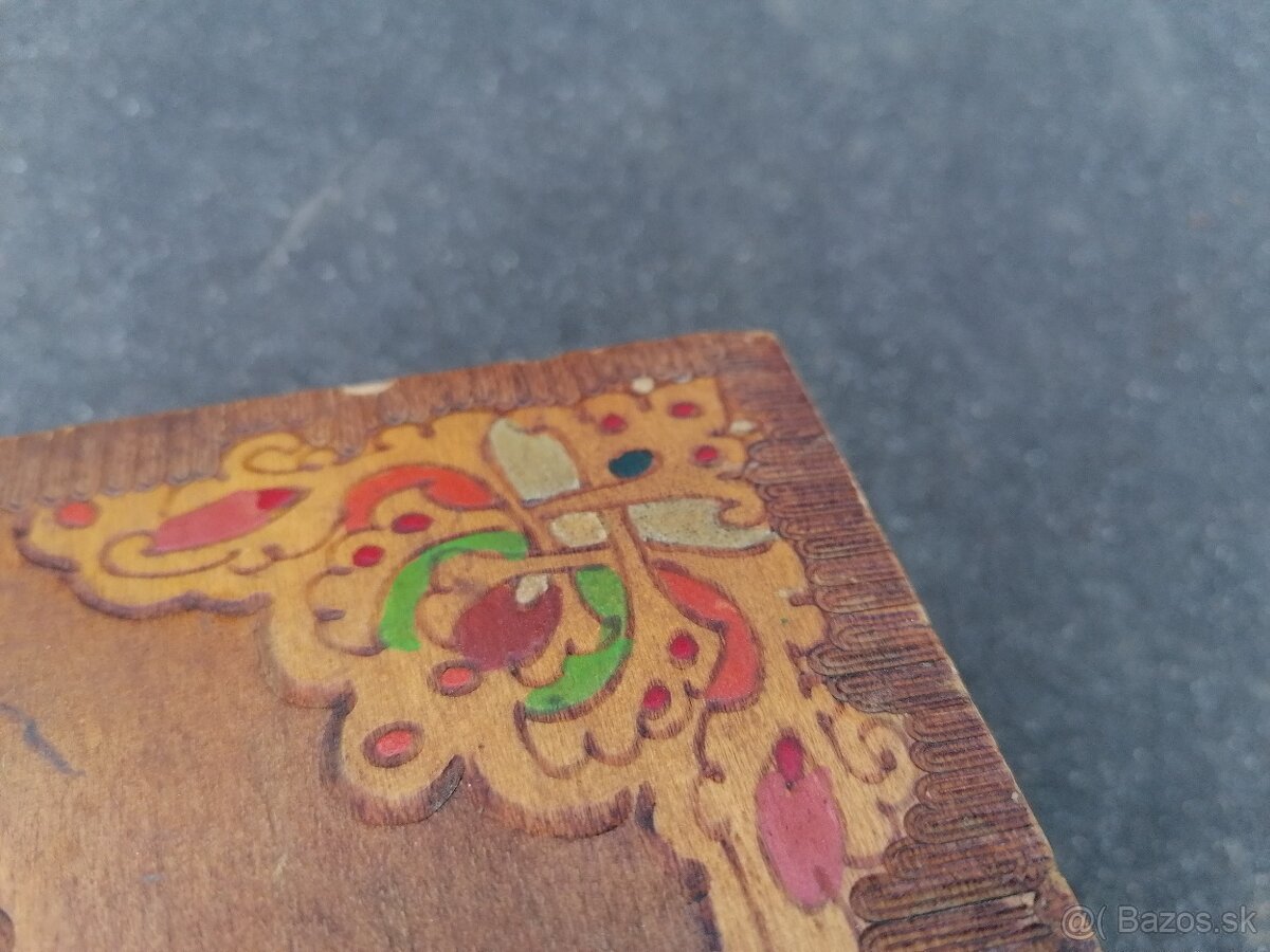 Predám starožitná drevená šperkovnica - 4