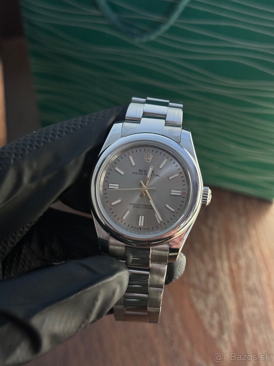 Rolex Oyster Perpetual - 4
