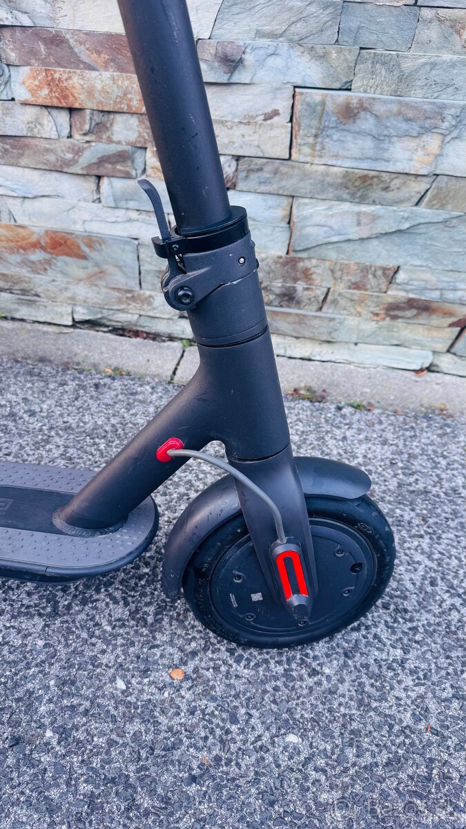 Kolobezka Xiaomi M365 - 4