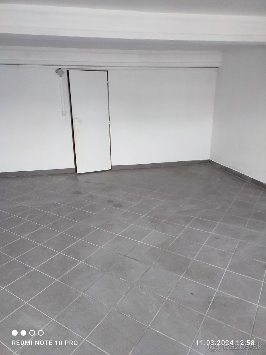 Sklad a spevnená plocha Vajnory - 4