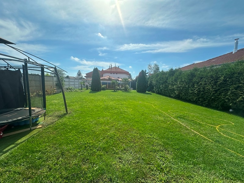 5i RD, pozemok 818 m2, Tešedíkovo - Šaľa - 4