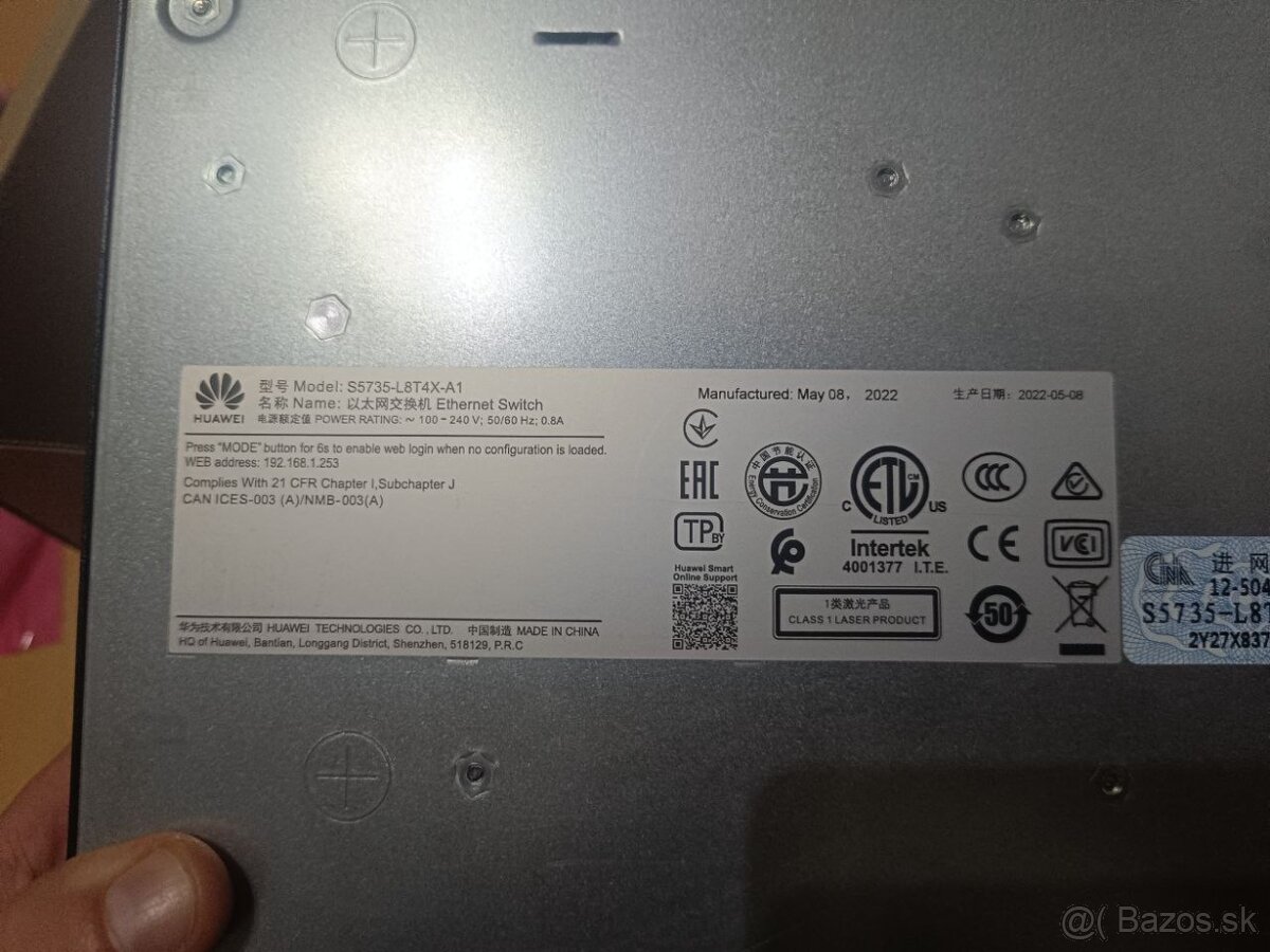 2x Huawei S5735-L8T4X-A1 switch - 4