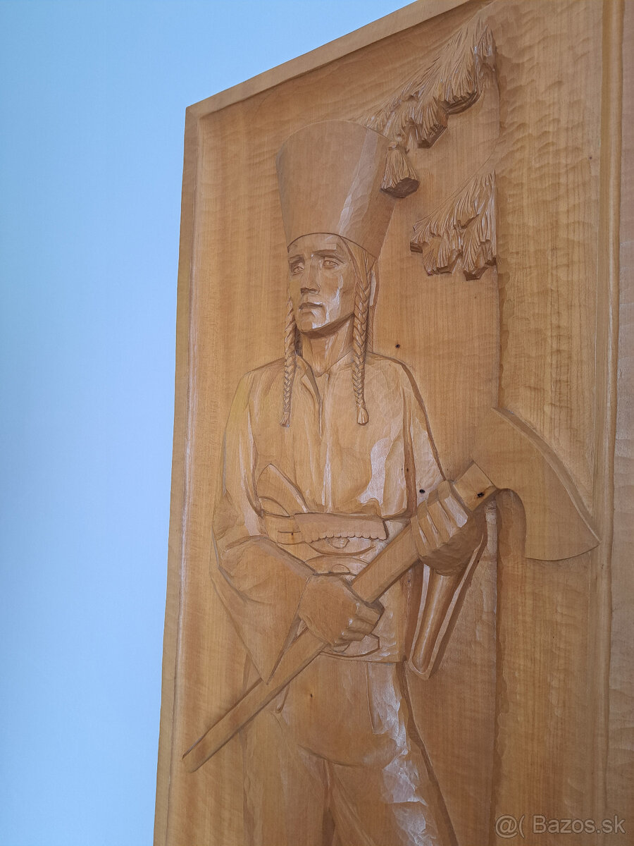 Figurálny drevený reliéf - 4