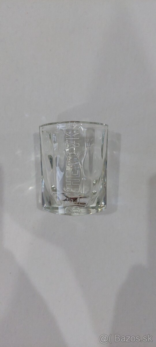 Predám poldecáky 0,04l Becherovka a Demänovka - 4