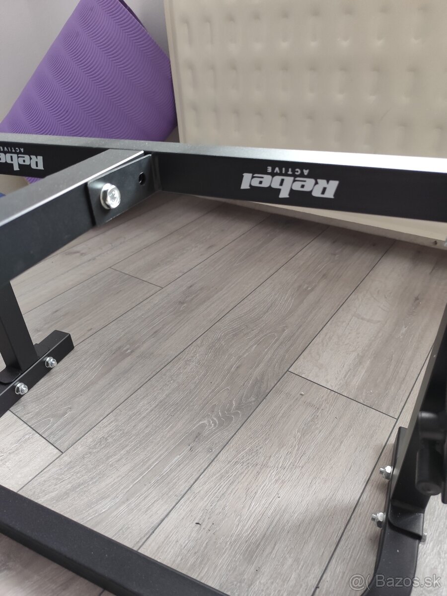 Lavička so stojanmi na činku - 4