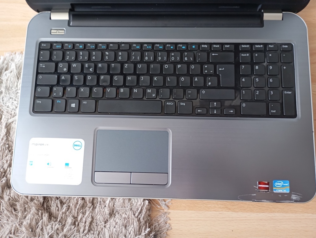 predám veľký 17" ntb DELL / Intel core i5 / 8gb ram / HDMI - 4