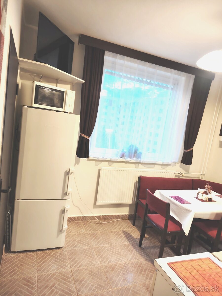 Prenájom 3i bytu - 4