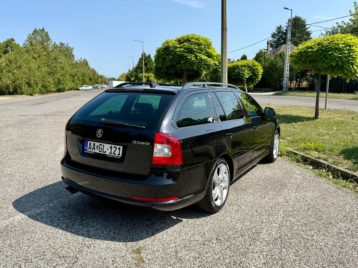 Škoda Octavia RS 2.0 TSI - 4