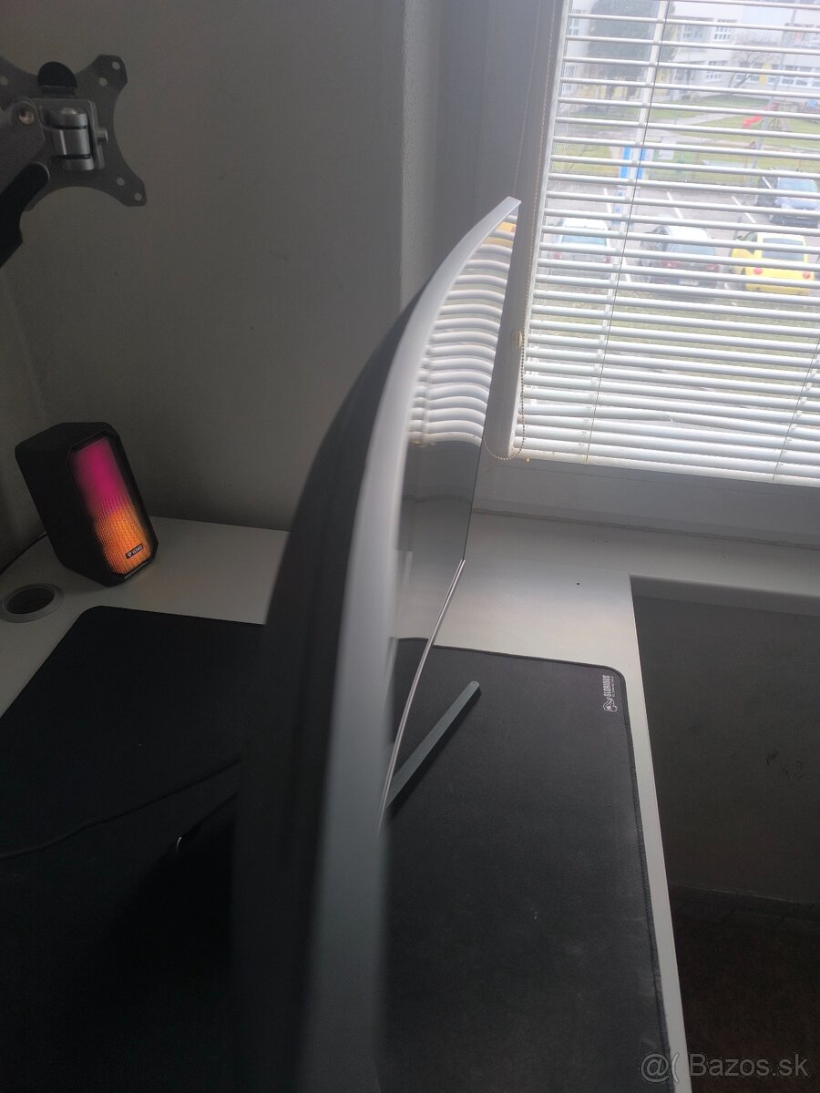 Monitor Samsung Galaxy Odyssey G5 zakrivený - 4