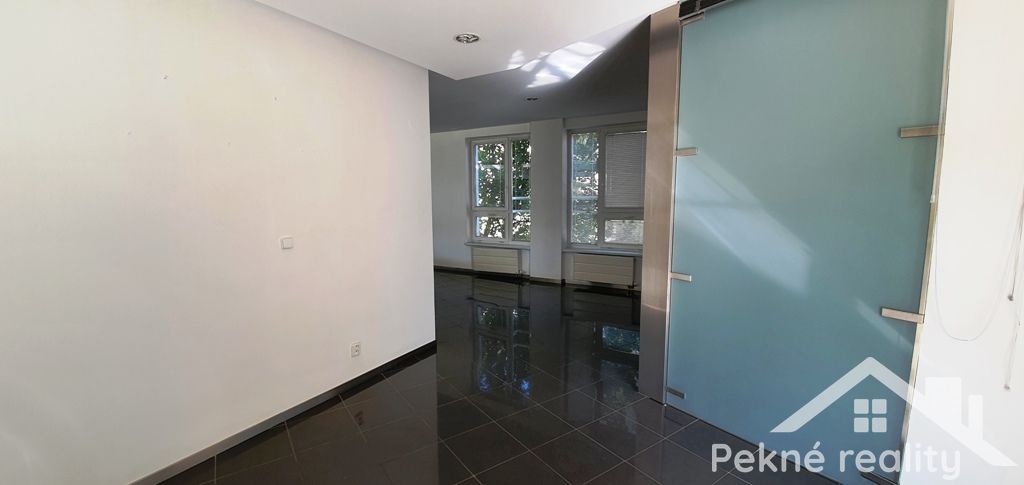 Prenájom priestorov pre sídlo firmy v centre Zvolena - 4